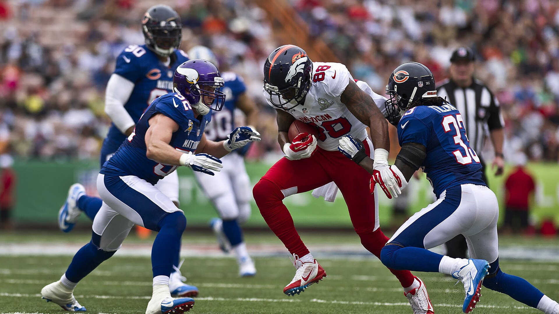 国际足球裁判引入AI辅助系统，裁判决策变得更加精准，国际足球裁判员