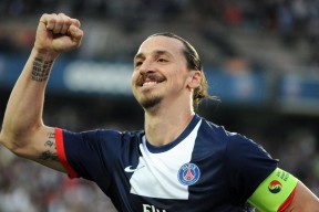 开云体育入口-普劳德触壁瞬间领先半个身位，普劳是什么意思